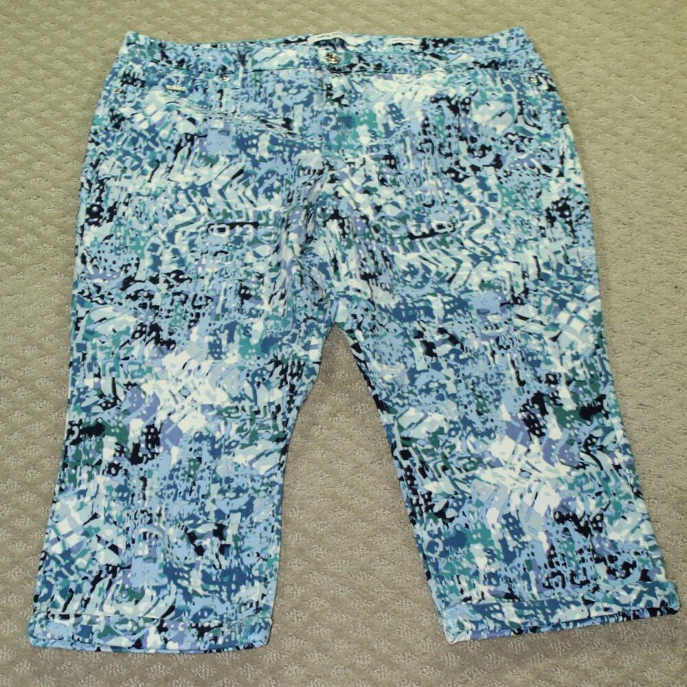 Nine West Chrystie Women's 16 Blue Patterned Cuffed Capri Jeans